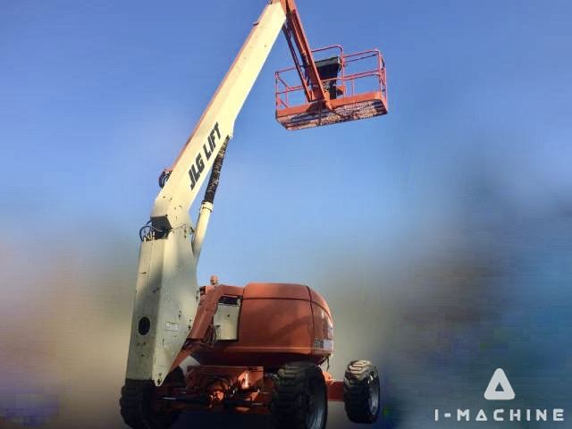 JLG 600AJ