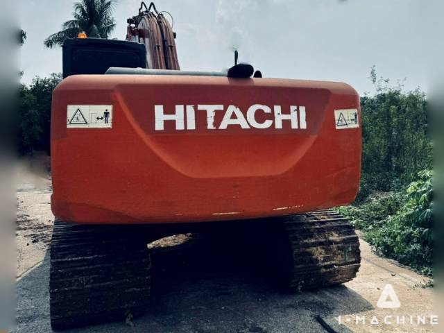 HITACHI ZX200-5G