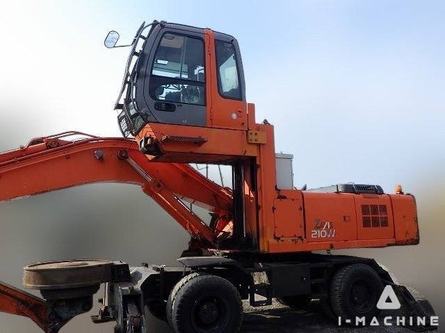 HITACHI ZX210W