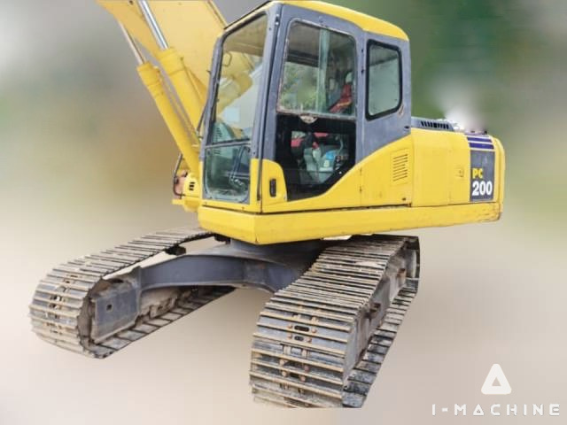 KOMATSU PC200-7