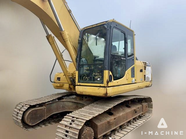 KOMATSU PC200-8