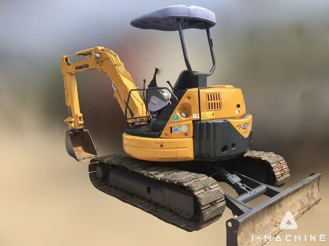 KOMATSU PC40MR-1