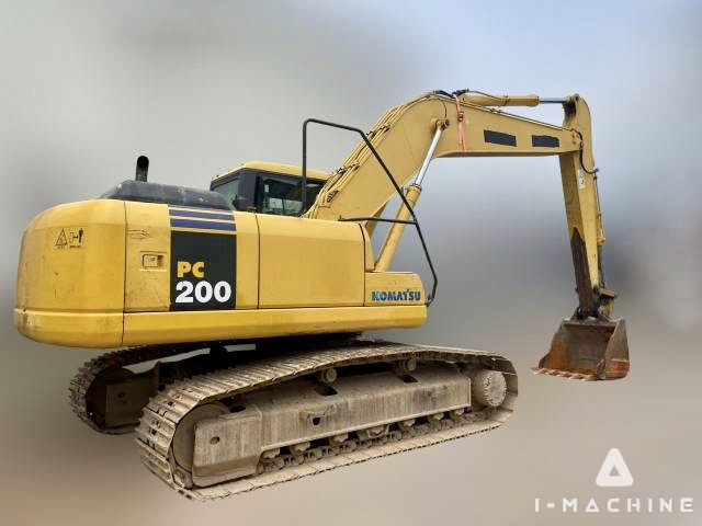 KOMATSU PC200-7