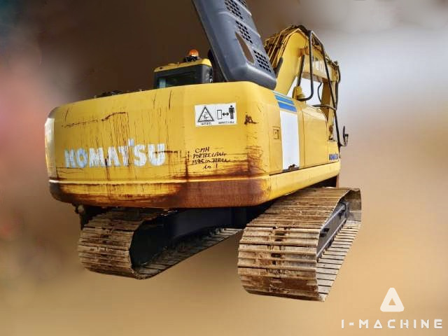 KOMATSU PC200-7