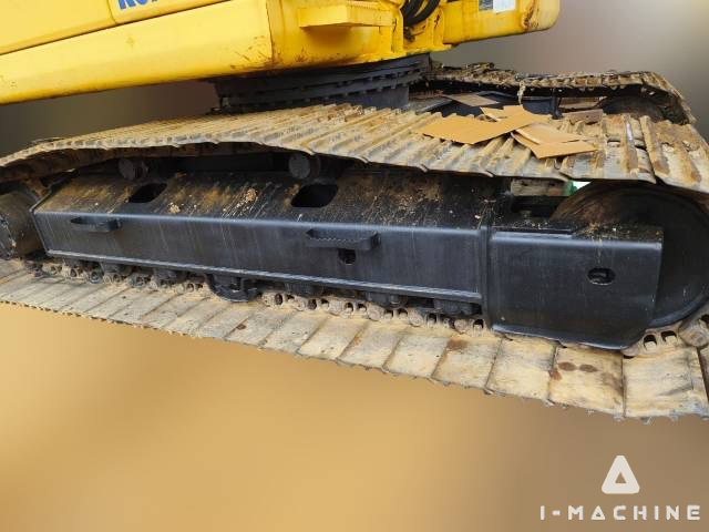 KOMATSU PC200-7