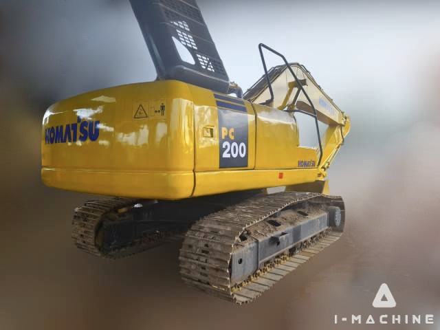 KOMATSU PC200-7