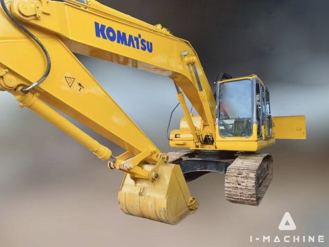 KOMATSU PC200-7