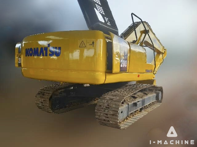 KOMATSU PC200-7