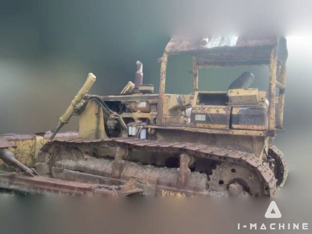 KOMATSU D60P-7