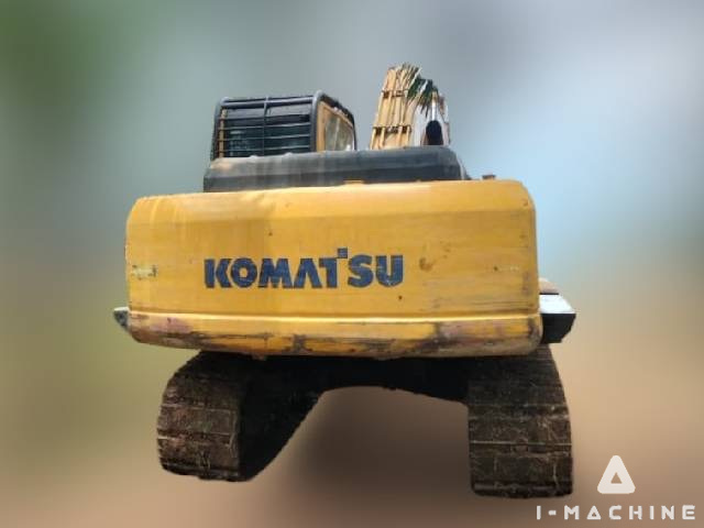 KOMATSU PC200-8