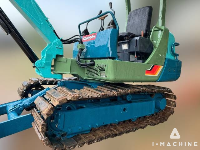 YANMAR B37-2