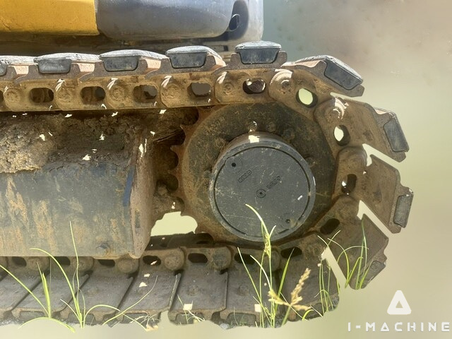 KOMATSU PC35MR-2