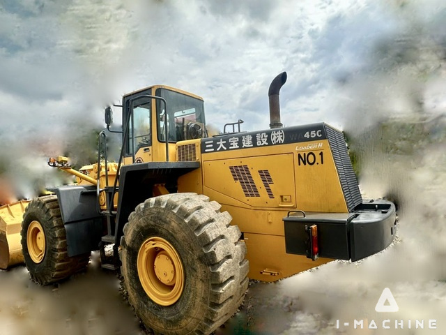 KOMATSU WA450-1