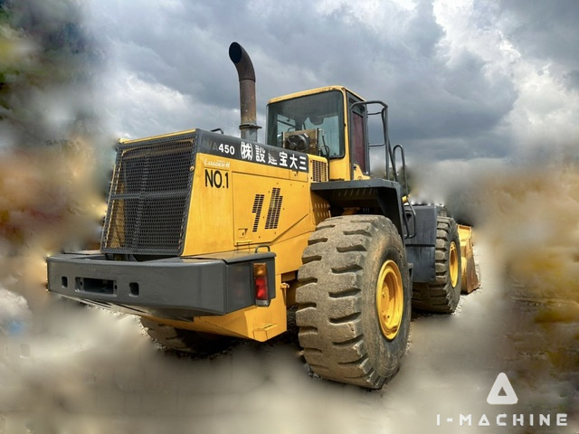 KOMATSU WA450-1