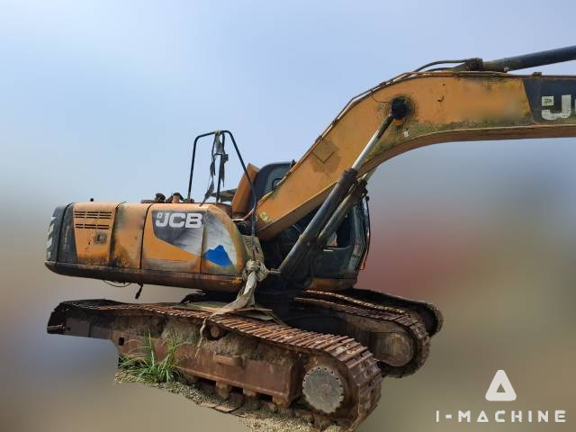 JCB JS220LC