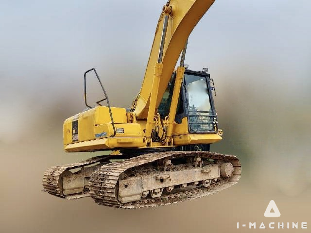 KOMATSU PC200-7