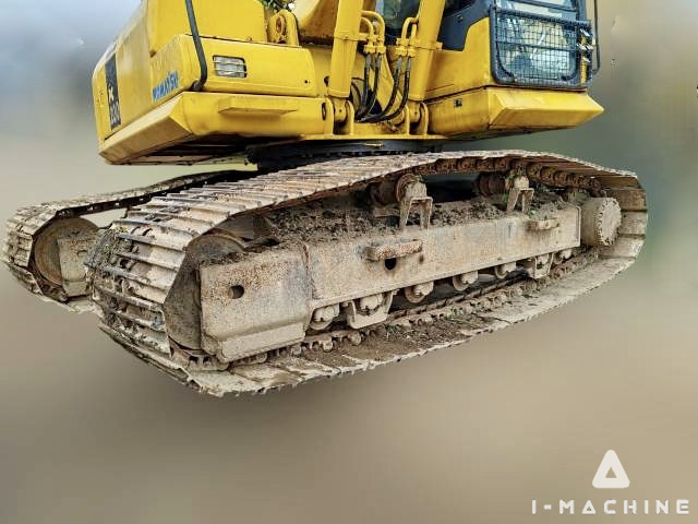 KOMATSU PC200-7