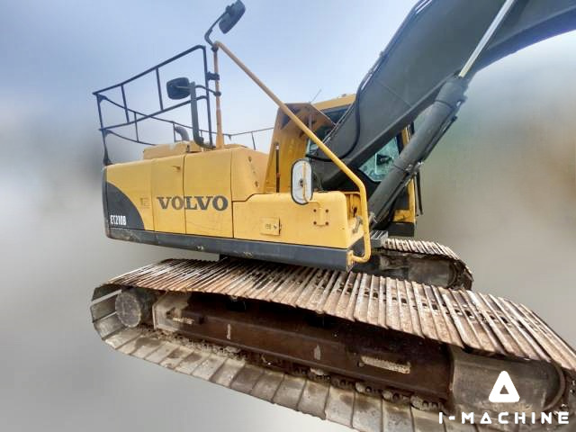 VOLVO EC210B