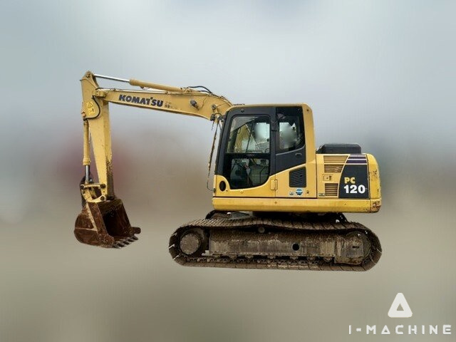 KOMATSU PC120-8