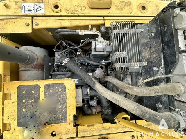 KOMATSU PC120-8