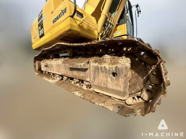 KOMATSU PC200-10