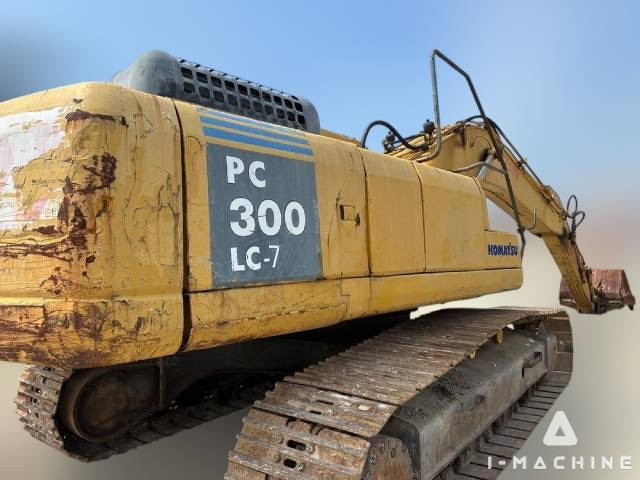 KOMATSU PC300-7