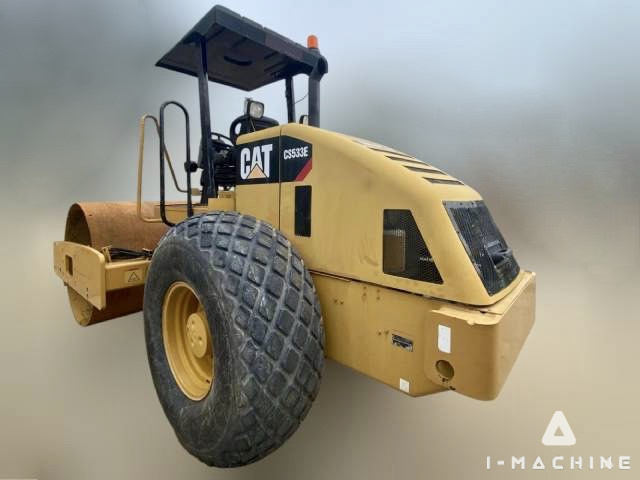 CATERPILLAR CS533E