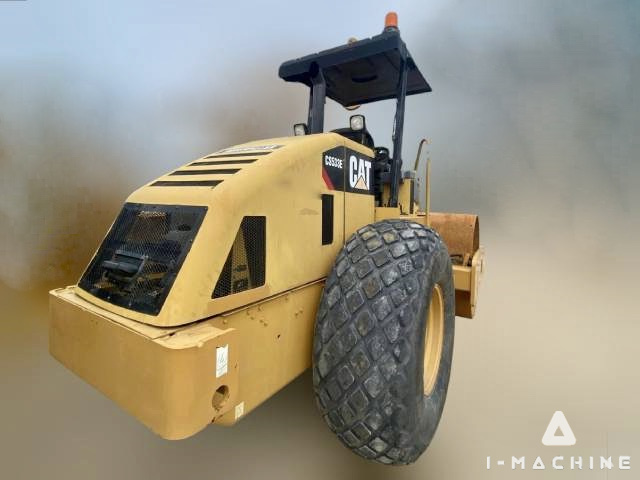 CATERPILLAR CS533E