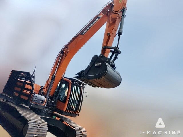 DOOSAN DX225LCA