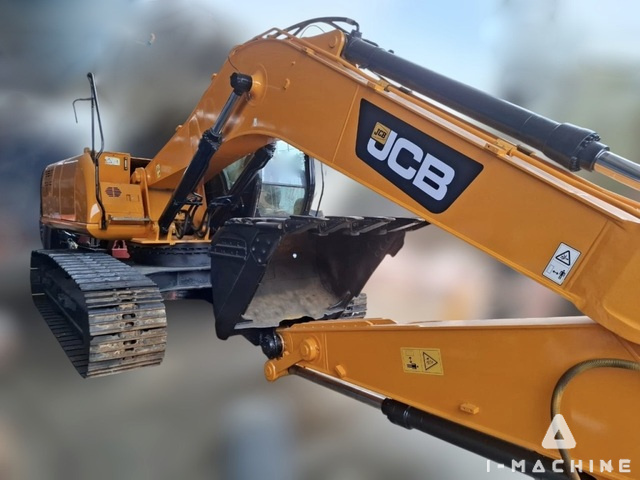 JCB JS220LC