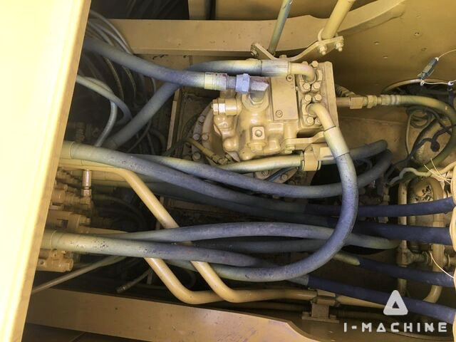 KOMATSU PC200-7