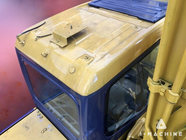 KOMATSU PC200-7