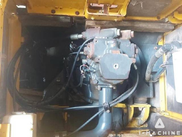 KOMATSU PC300LC-8