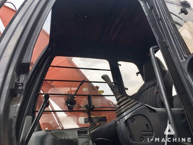 HITACHI EX200-5