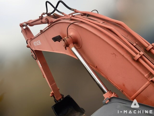 HITACHI EX200-5