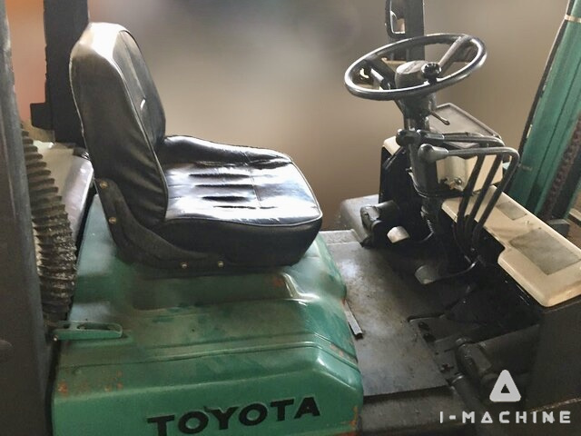 TOYOTA 02-5FD35