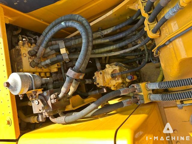 KOMATSU PC120-7