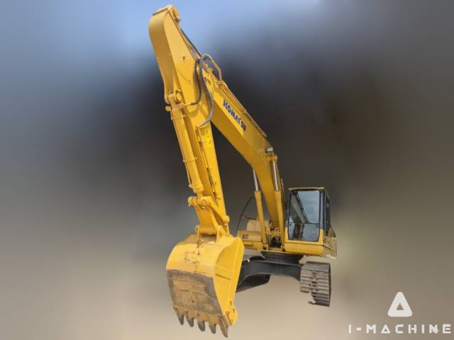 KOMATSU PC200-8