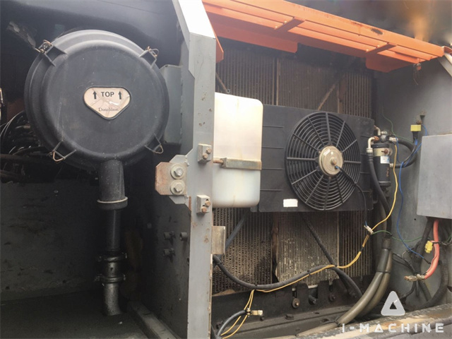 HITACHI ZX200-3