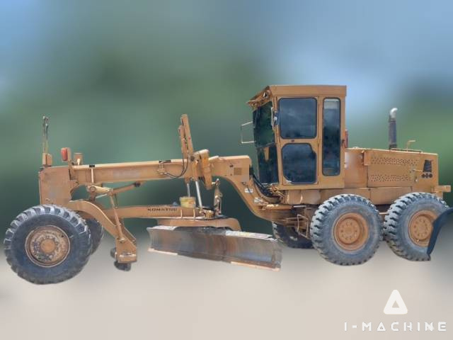 KOMATSU GD605A-5