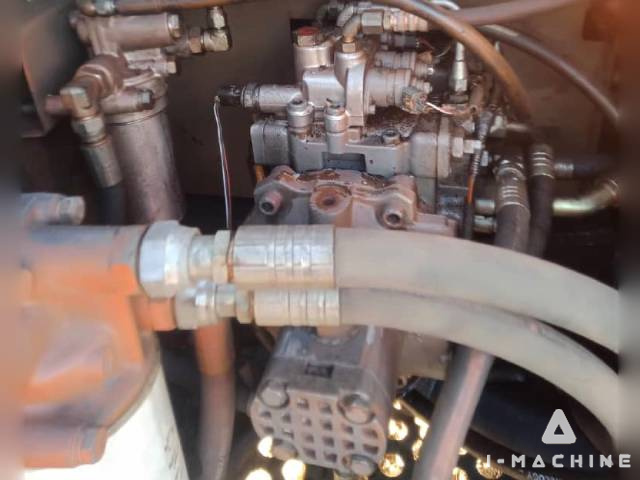 HITACHI ZX120