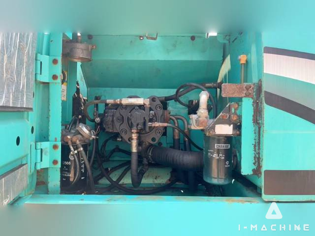 KOBELCO SK200-8