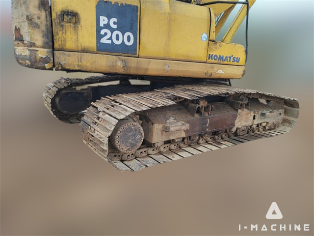 KOMATSU PC200-7