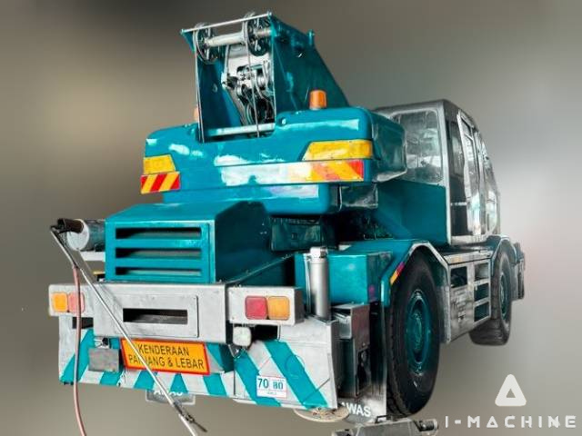 KOBELCO RK250-3
