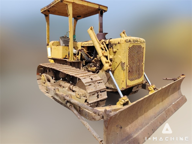 CATERPILLAR D4