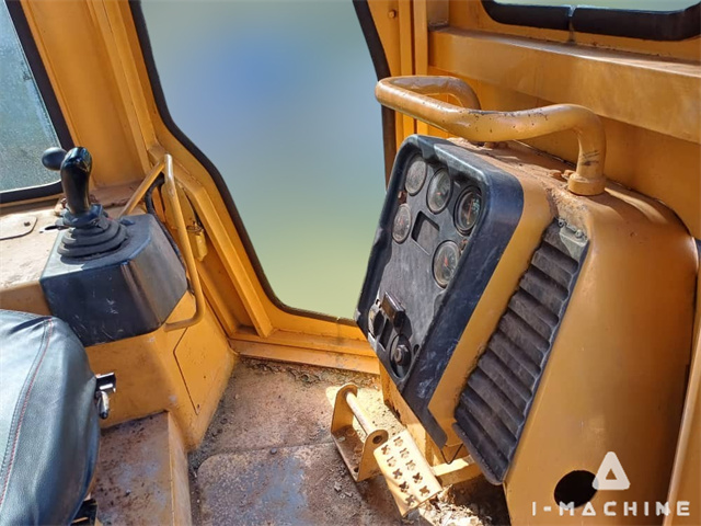 CATERPILLAR D5G