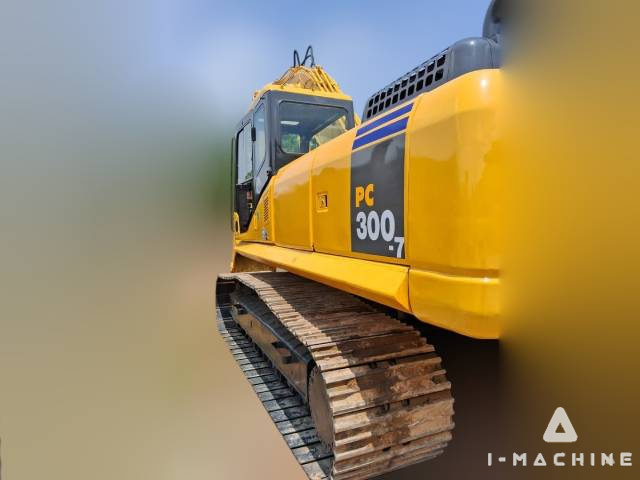 KOMATSU PC300-7