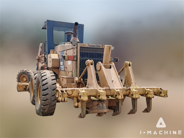 KOMATSU GD705-4