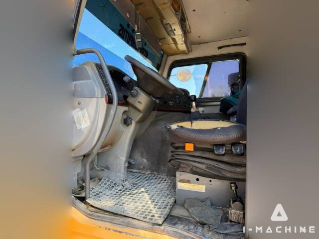 SINOTRUCK ZZ3259N384PB3