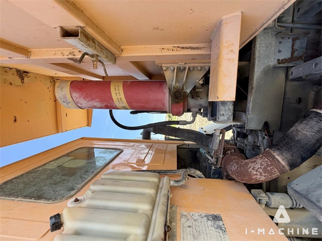 SINOTRUCK ZZ3259N384PB3